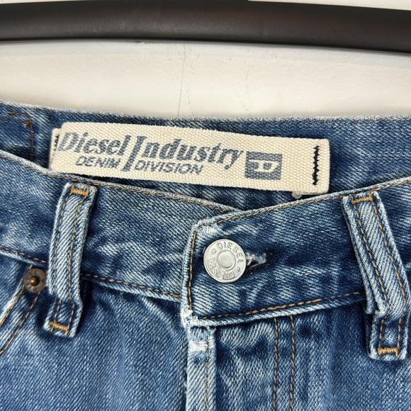 Diesel High Rise Buttonfly Denim/Jean Shorts. Frayed Hems. Size 30. - Picture 5 of 12